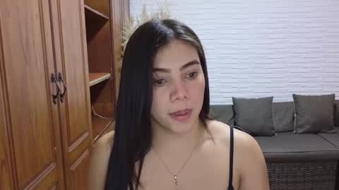 Snapshot of luna_rousse26 chatting on May 29, 2:26 pm luna_rousse26 online show from May 29, 2:26 pm
