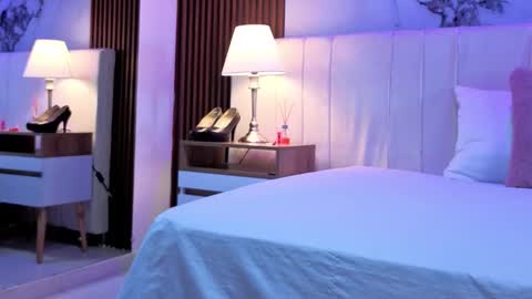 Snapshot of luna_star__18 chatting on October 28, 11:47 am A M M Y online show from October 28, 11:47 am