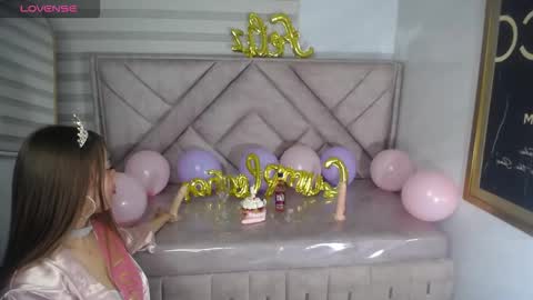 Live 1000pm 600am COLOMBIAN HOUR online show from September 16, 3:40 am