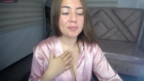 Live 1000pm 600am COLOMBIAN HOUR online show from October 4, 3:15 am