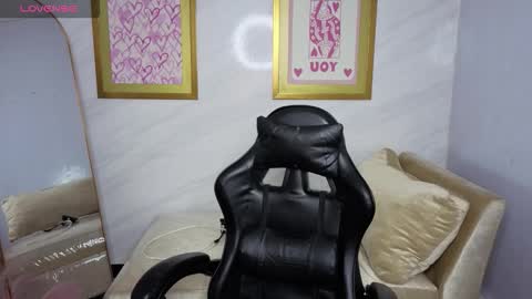 Live 1000pm 600am COLOMBIAN HOUR online show from November 7, 3:28 am