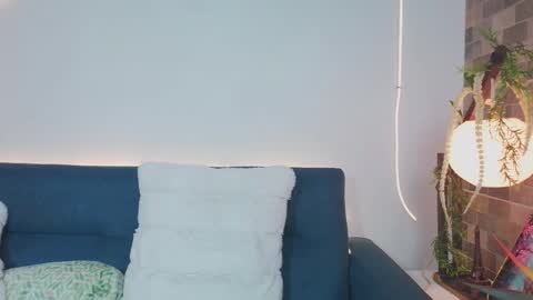 luna_valen online show from March 17, 4:50 am