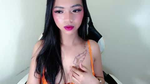 luna_whitedoll online show from April 13, 11:54 pm