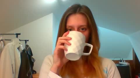 L U N A  online show from March 12, 3:40 pm