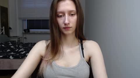 L U N A  online show from February 11, 7:02 am