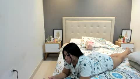 lunaa08 online show from June 29, 5:57 am