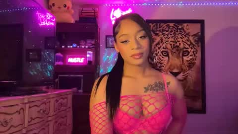 Snapshot of lunaa_11 chatting on May 29, 6:00 am lunaa_11 online show from May 29, 6:00 am
