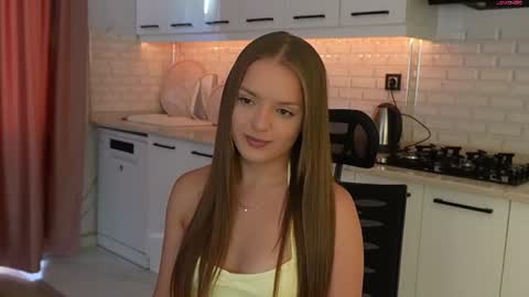 Snapshot of lunaaaura chatting on June 28, 1:28 pm Sophia online show from June 28, 1:28 pm
