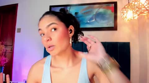 Luna Aspen online show from February 5, 6:01 pm