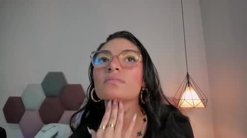 Luna Aspen online show from March 5, 6:04 pm