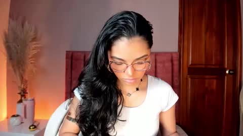 Luna Aspen online show from March 21, 5:49 pm