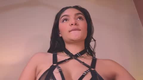 Luna Aspen online show from April 21, 6:23 pm