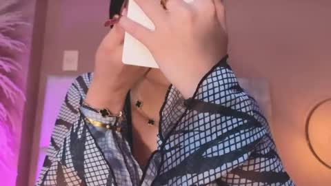 Luna Aspen online show from April 22, 6:42 pm