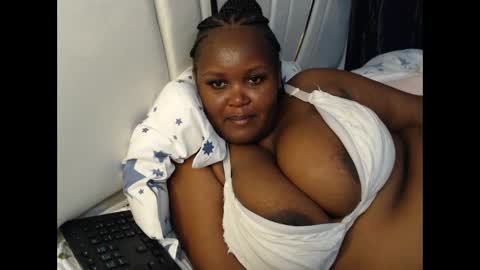 lunabloom01 online show from February 20, 12:29 am