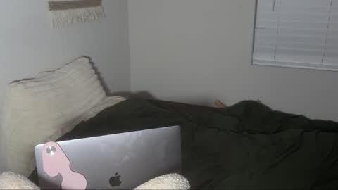 Snapshot of lunadaddysgirl chatting on February 28, 11:11 am Luna Daddys Girl online show from February 28, 11:11 am