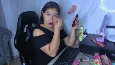 Lunafemme tf online show from April 23, 3:19 am