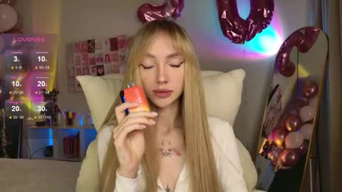 Snapshot of lunainnk chatting on November 24, 12:54 am Luna online show from November 24, 12:54 am