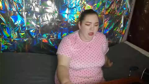 Snapshot of lunakissa_74 chatting on December 15, 2:54 pm Viktoria online show from December 15, 2:54 pm