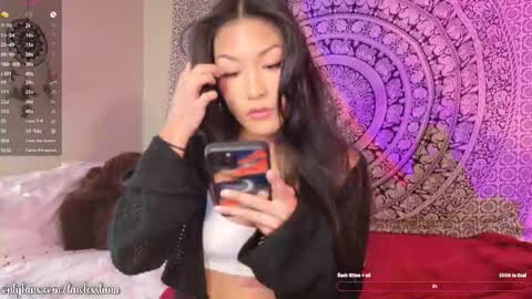 luna dela cruz online show from January 17, 1:54 am