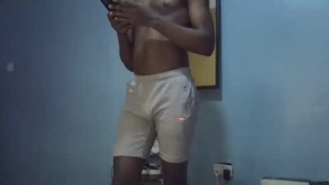 lunalove22_ online show from February 2, 6:28 pm