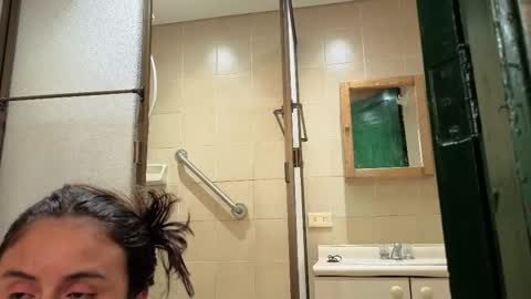 lunaluxe1001 online show from February 10, 2:21 pm