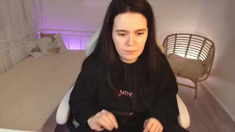 Snapshot of lunamirana chatting on November 5, 10:21 pm Mirana online show from November 5, 10:21 pm