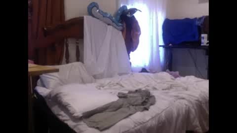 Snapshot of lunamivida chatting on January 14, 7:43 pm karazorel online show from January 14, 7:43 pm