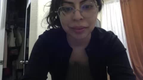 Snapshot of lunamivida chatting on February 22, 5:55 am karazorel online show from February 22, 5:55 am