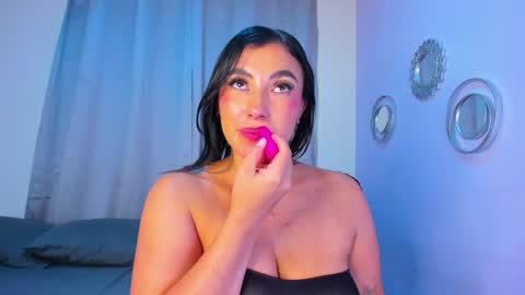 Snapshot of lunamontiel_ chatting on March 12, 4:51 am Luna online show from March 12, 4:51 am