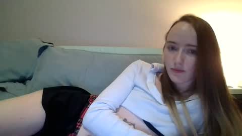 lunapixie2020 online show from February 12, 1:09 am