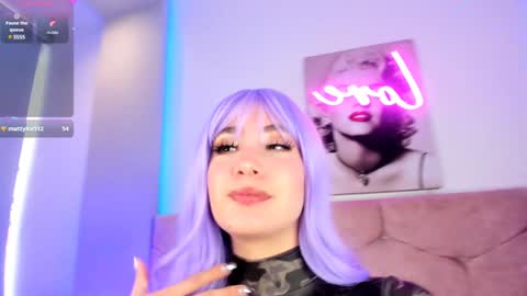 Luna  online show from February 8, 7:49 pm