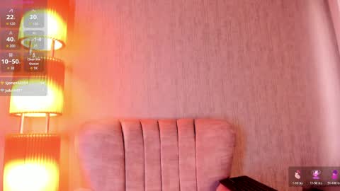 Luna  online show from April 19, 6:10 pm