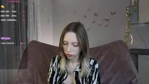 Kelly online show from April 19, 4:50 pm