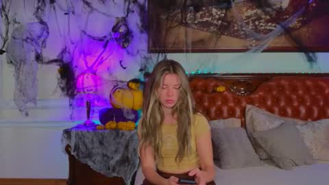 Luna Rishi online show from October 28, 6:06 am