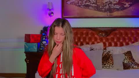 Snapshot of lunarishi chatting on December 23, 6:33 am Luna Rishi online show from December 23, 6:33 am