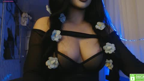 Snapshot of lunarose77 chatting on June 5, 8:47 pm Luna online show from June 5, 8:47 pm