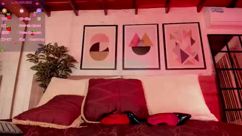 Luna Ruso  online show from January 14, 8:47 pm