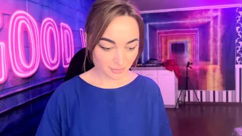 Snapshot of lunasky1111 chatting on April 11, 9:13 am Meryem online show from April 11, 9:13 am