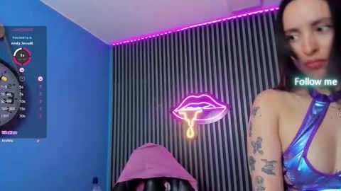 Snapshot of lunavelvet15 chatting on September 23, 11:35 am  LUNA online show from September 23, 11:35 am