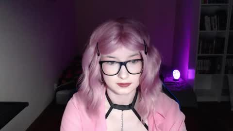 LunaXcherry online show from March 2, 6:15 pm