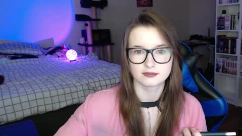 LunaXcherry online show from April 1, 4:48 pm