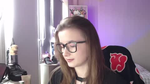 LunaXcherry online show from April 19, 11:09 am