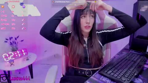   online show from October 6, 9:12 pm