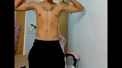 lunay_bigcock420 online show from September 22, 5:31 am