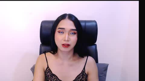 Snapshot of luningning_parker chatting on April 23, 1:51 am luningning_parker online show from April 23, 1:51 am