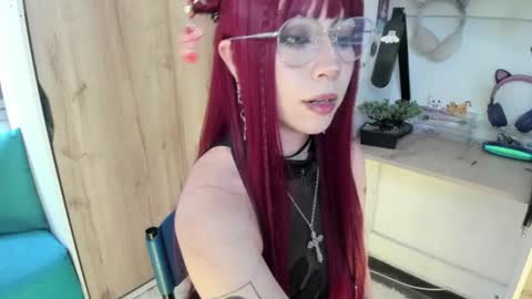lunivyra online show from July 22, 3:59 pm