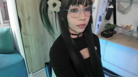 lunivyra online show from July 27, 4:47 pm