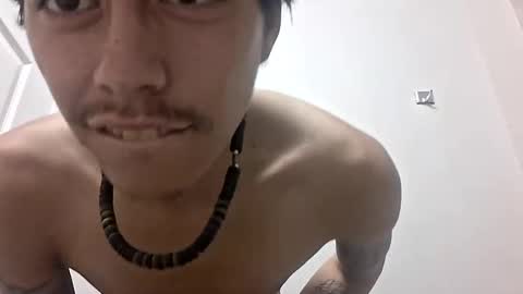 Snapshot of lunn10mcl chatting on November 15, 9:11 pm lunn10mcl online show from November 15, 9:11 pm