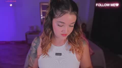 LUNA ROSE online show from November 26, 4:35 am