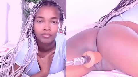 Snapshot of lunna_thomson chatting on October 15, 2:06 pm lunna online show from October 15, 2:06 pm